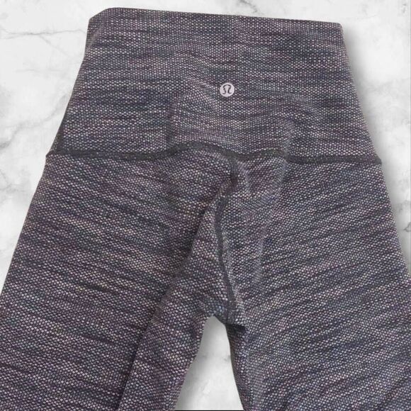 Lululemon Size 2 High Rise Wunder Under - Picture 4 of 5